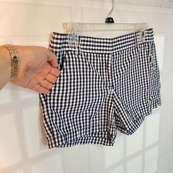 J. Crew Blue White Check Gingham Stretch Flat Front Mid-Rise Chino Shorts Size 6 - Picture 2 of 6